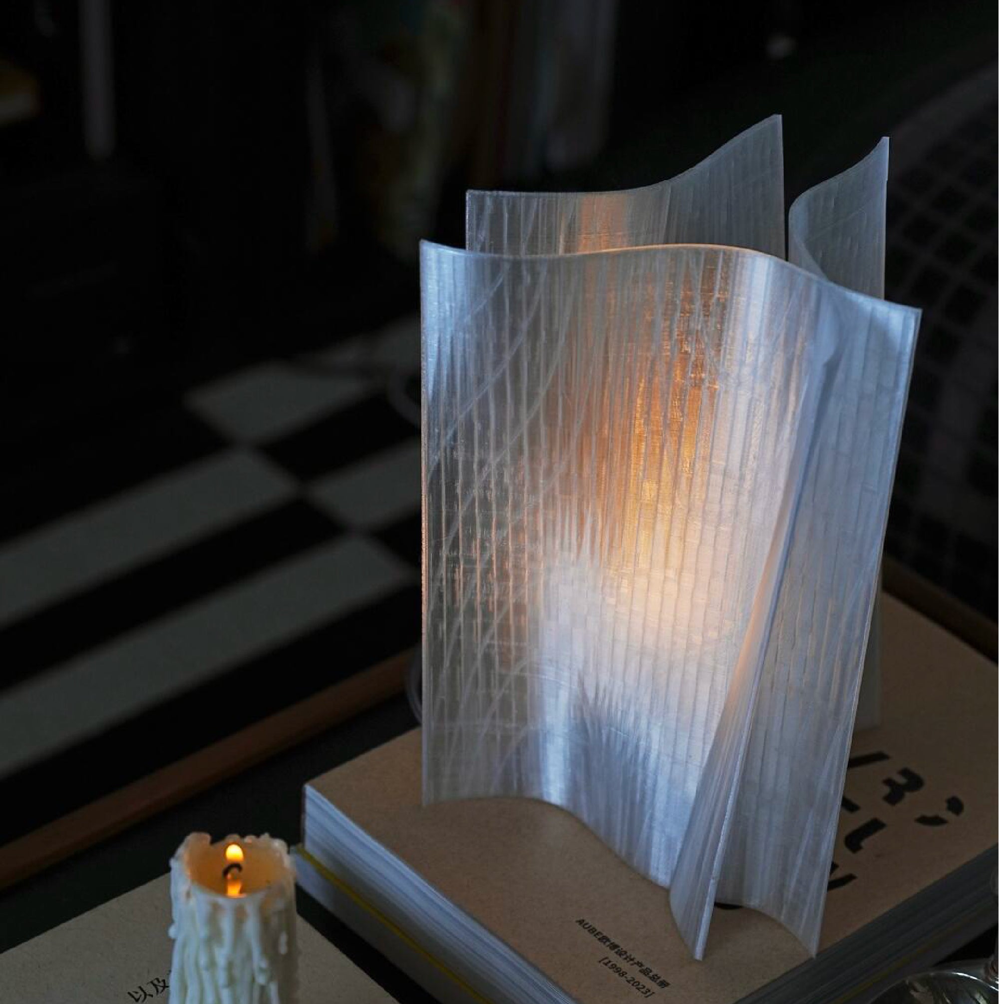 JW Design Wave Lamp – Experimental PETG Lighting with Satin-Silk Finish